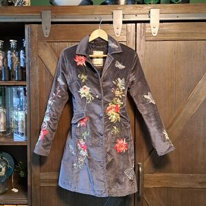 Paparazzi Gray Floral Embroidered Blazer
